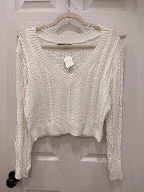 White Cable Knit V Neck Cropped Sweater Size 1X